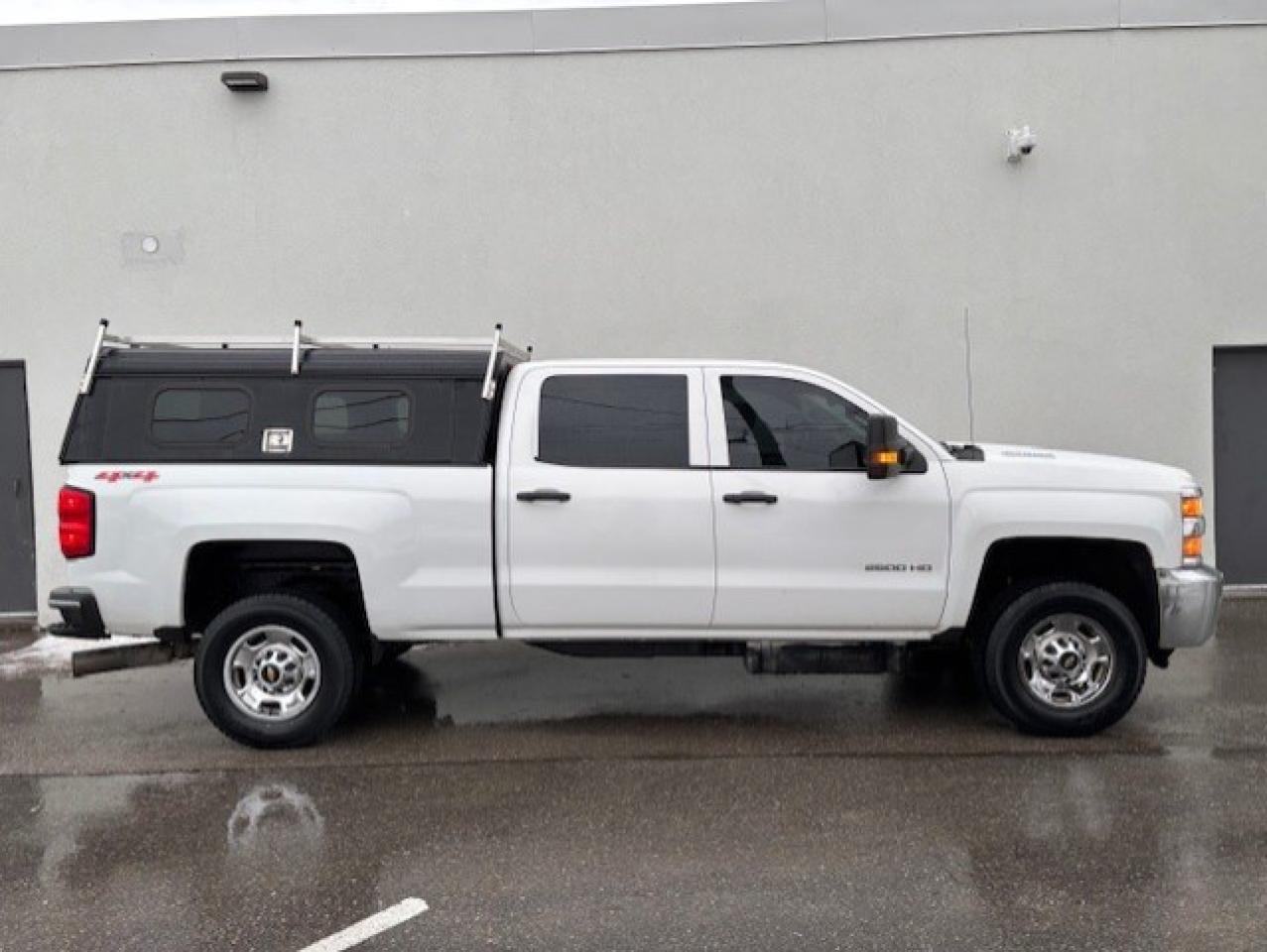 2015 Chevrolet Silverado 2500 4X4 **6.6L DURAMAX DIESEL-CREW CAB-SHORT BOX** Photo
