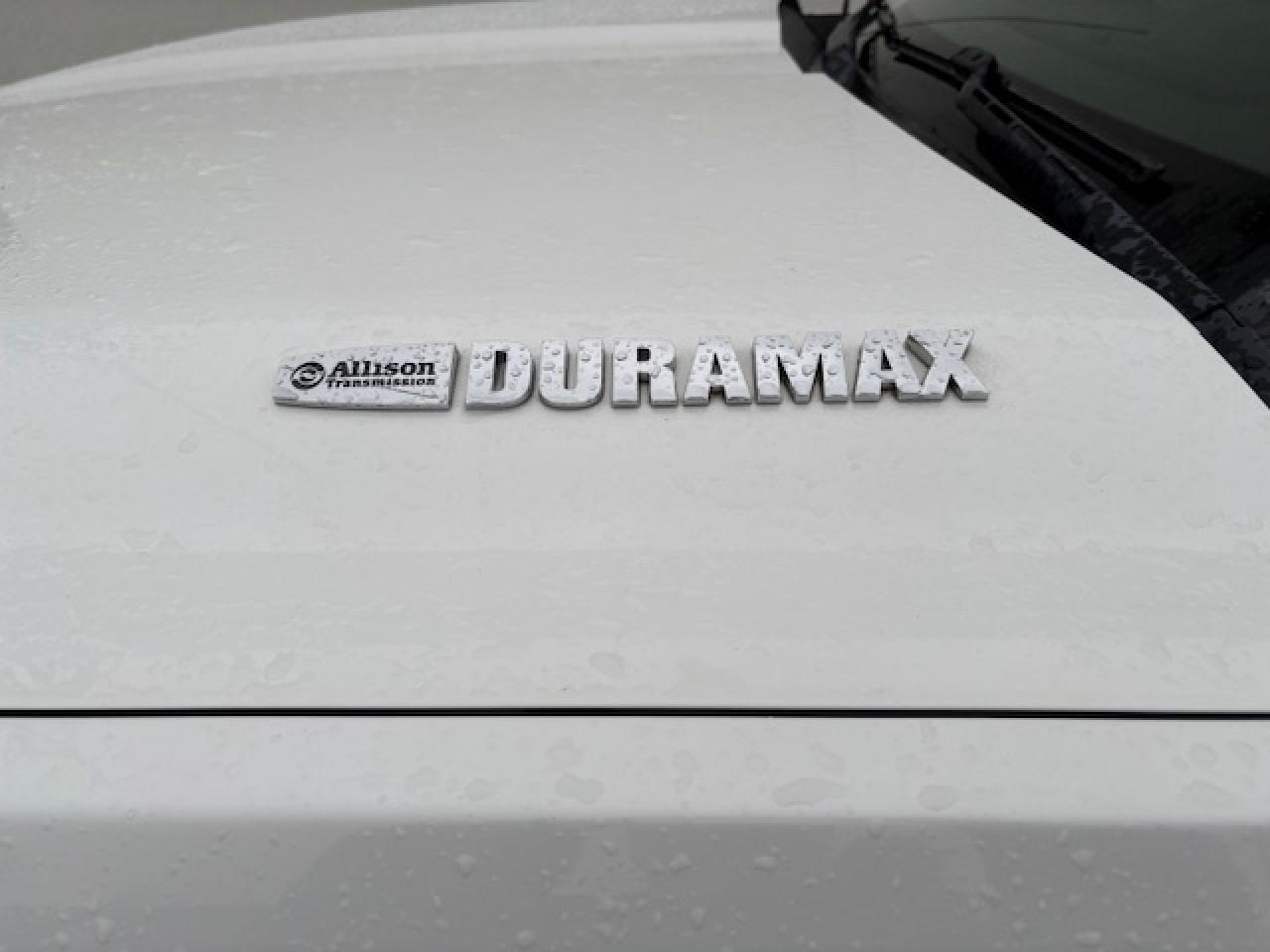 2015 Chevrolet Silverado 2500 4X4 **6.6L DURAMAX DIESEL-CREW CAB-SHORT BOX** Photo