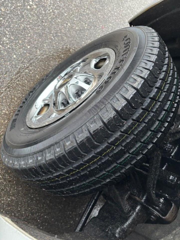 2015 Chevrolet Silverado 2500 4X4 **6.6L DURAMAX DIESEL-CREW CAB-SHORT BOX** Photo