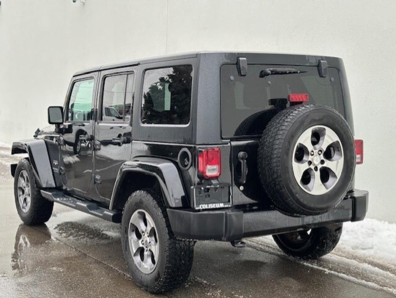 2016 Jeep WRANGLER UNLIMITED SAHARA 4WD AUTOMATIC-2 TOPS-REMOTE START Photo