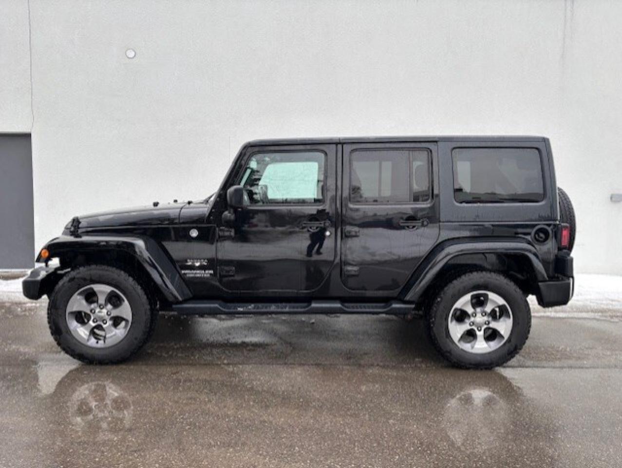 2016 Jeep WRANGLER UNLIMITED SAHARA 4WD AUTOMATIC-2 TOPS-REMOTE START Photo