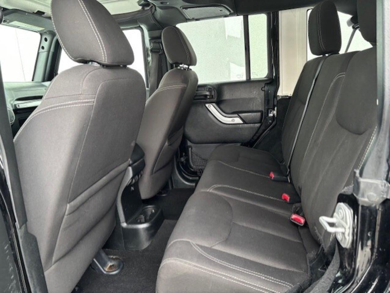 2016 Jeep WRANGLER UNLIMITED SAHARA 4WD AUTOMATIC-2 TOPS-REMOTE START Photo