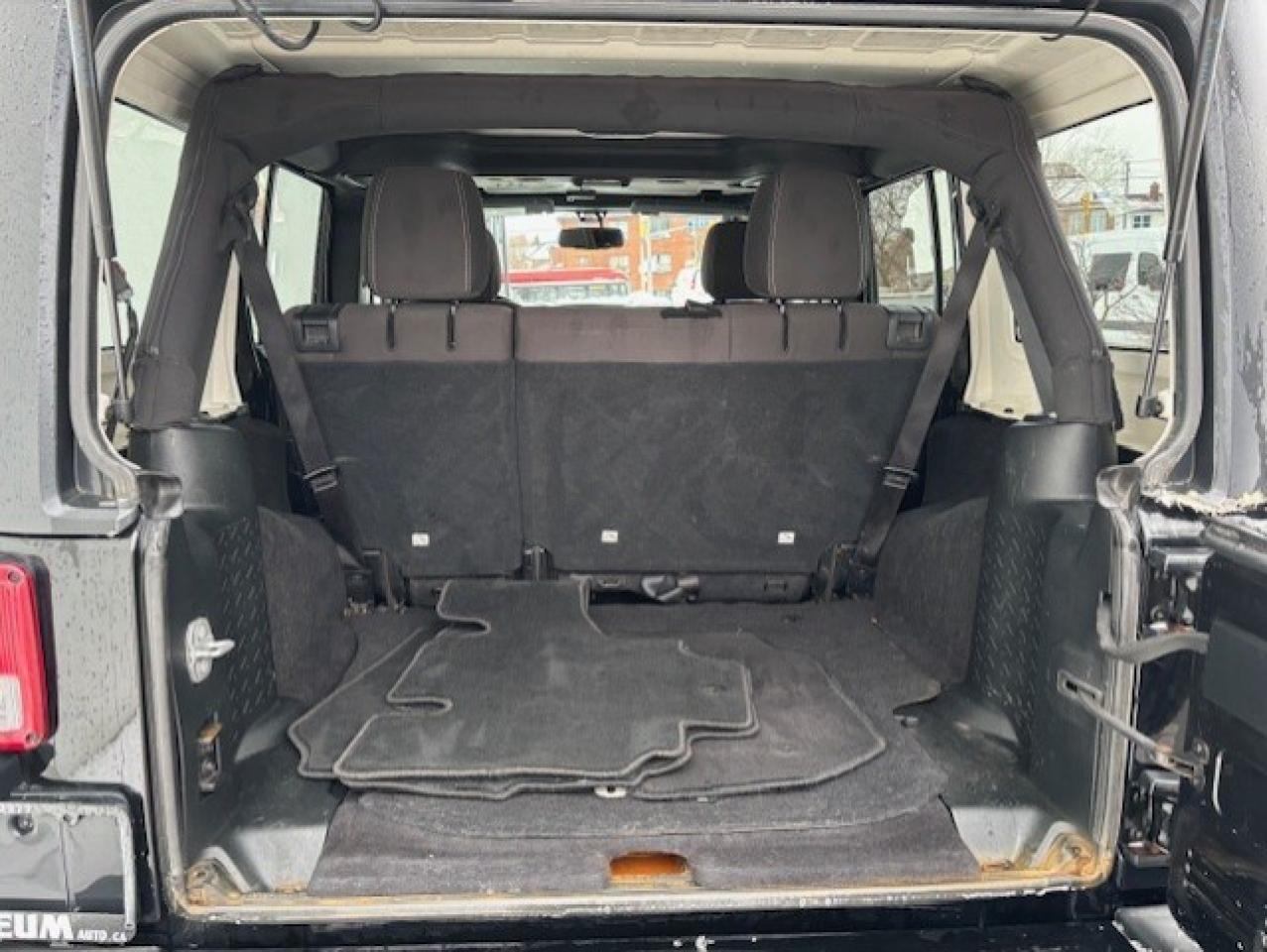 2016 Jeep WRANGLER UNLIMITED SAHARA 4WD AUTOMATIC-2 TOPS-REMOTE START Photo