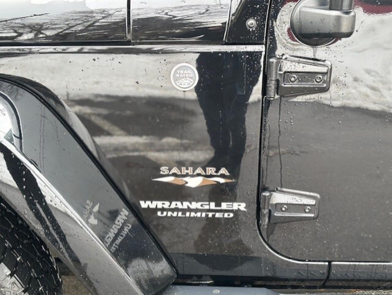 2016 Jeep WRANGLER UNLIMITED SAHARA 4WD AUTOMATIC-2 TOPS-REMOTE START Photo