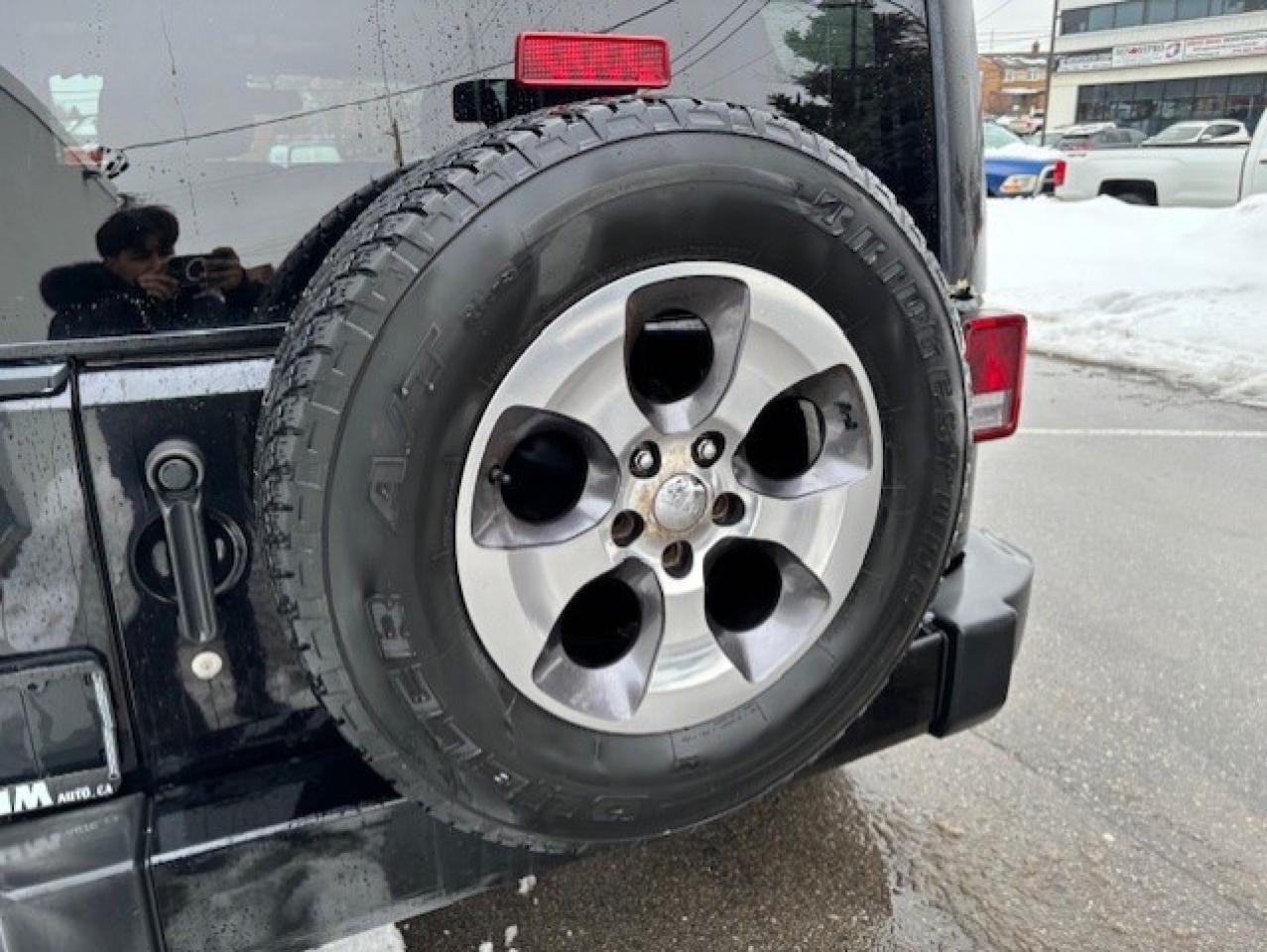 2016 Jeep WRANGLER UNLIMITED SAHARA 4WD AUTOMATIC-2 TOPS-REMOTE START Photo