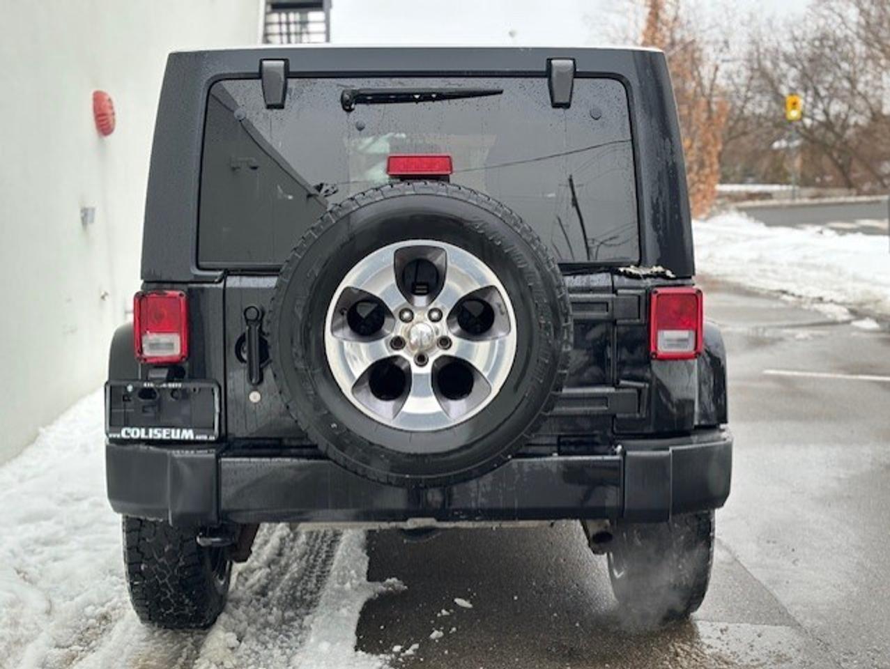 2016 Jeep WRANGLER UNLIMITED SAHARA 4WD AUTOMATIC-2 TOPS-REMOTE START Photo3