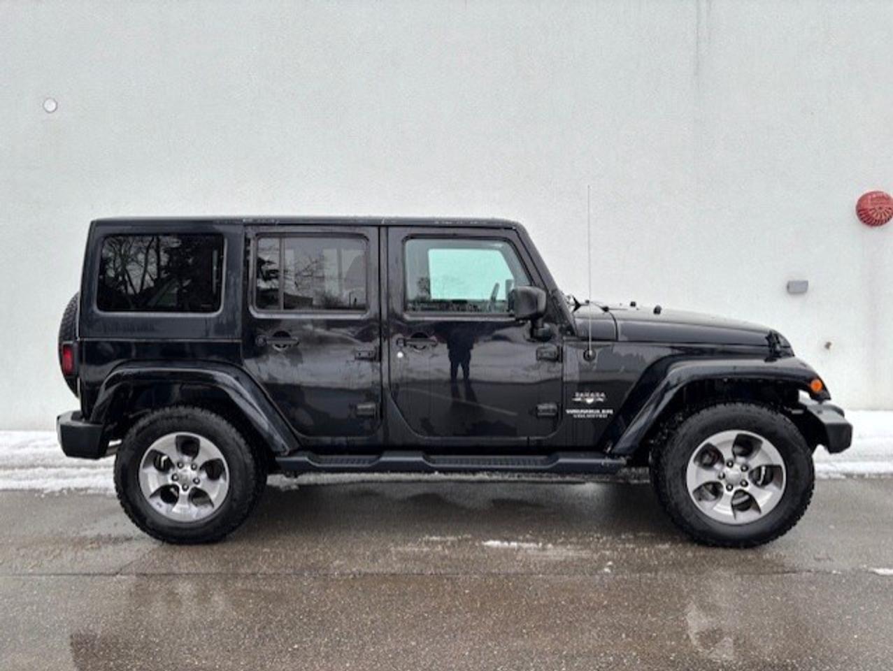 2016 Jeep WRANGLER UNLIMITED SAHARA 4WD AUTOMATIC-2 TOPS-REMOTE START Photo