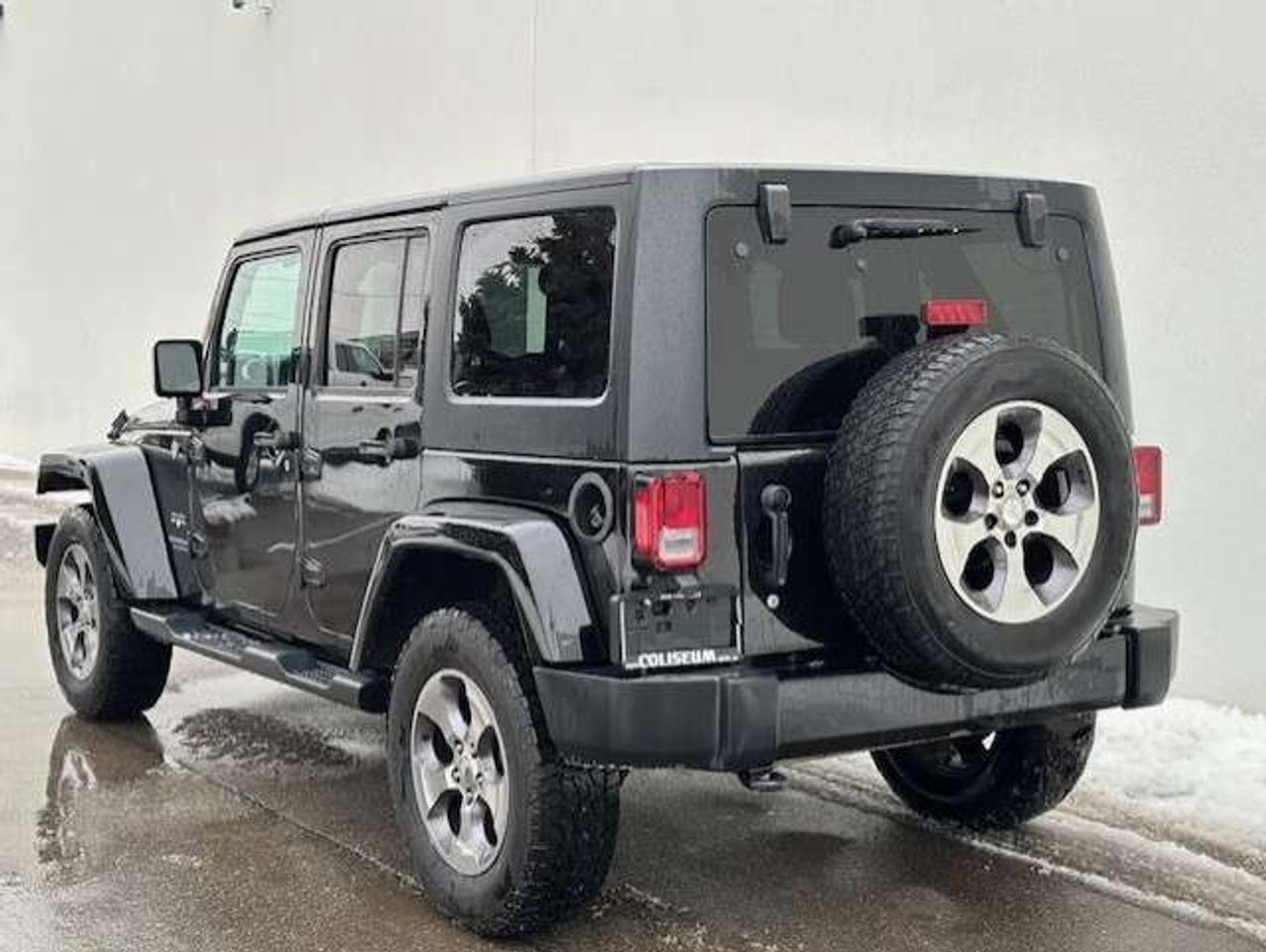2016 Jeep Wrangler SAHARA 4WD AUTOMATIC-2 TOPS-REMOTE START Photo