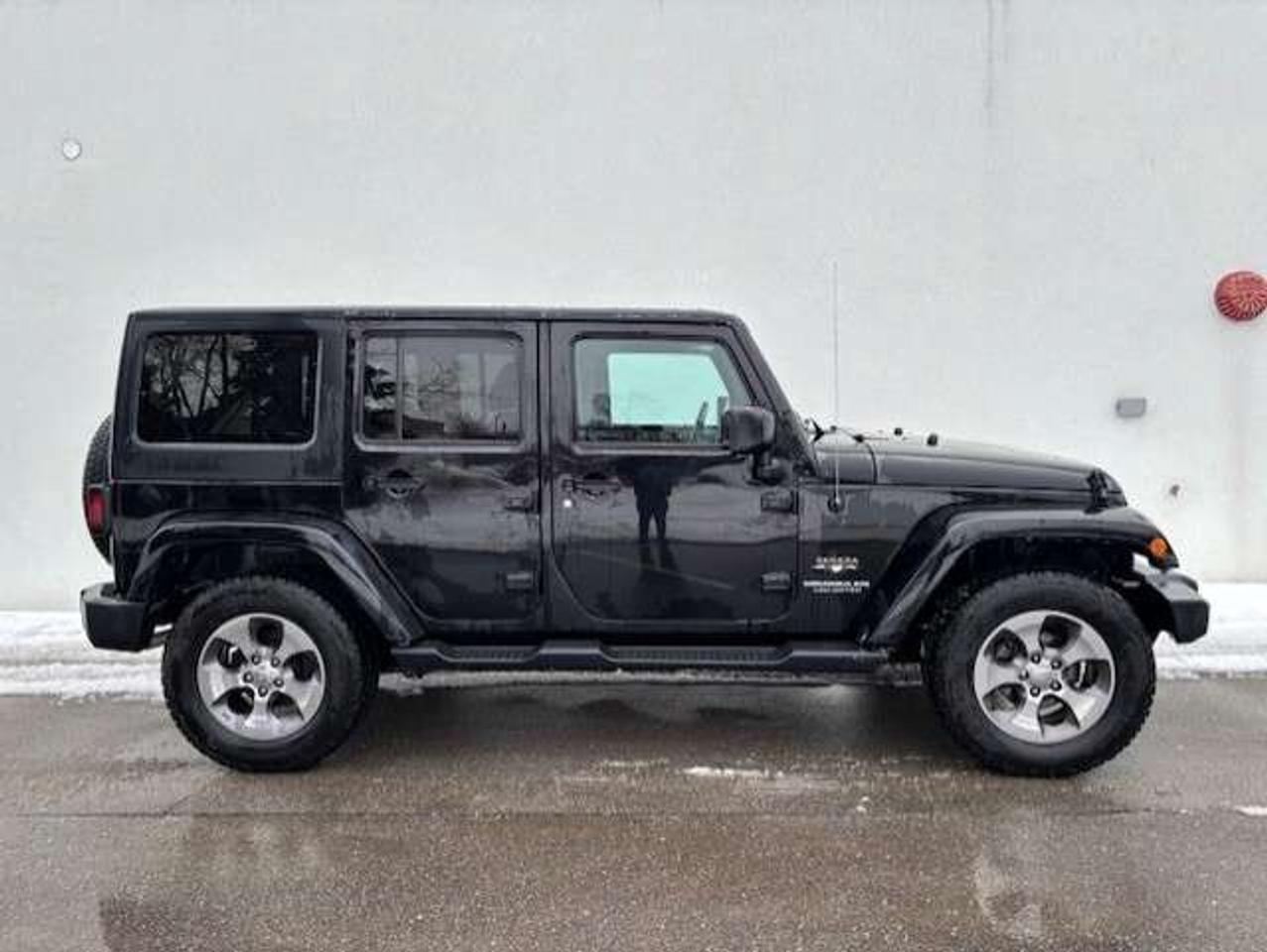 2016 Jeep Wrangler SAHARA 4WD AUTOMATIC-2 TOPS-REMOTE START Photo