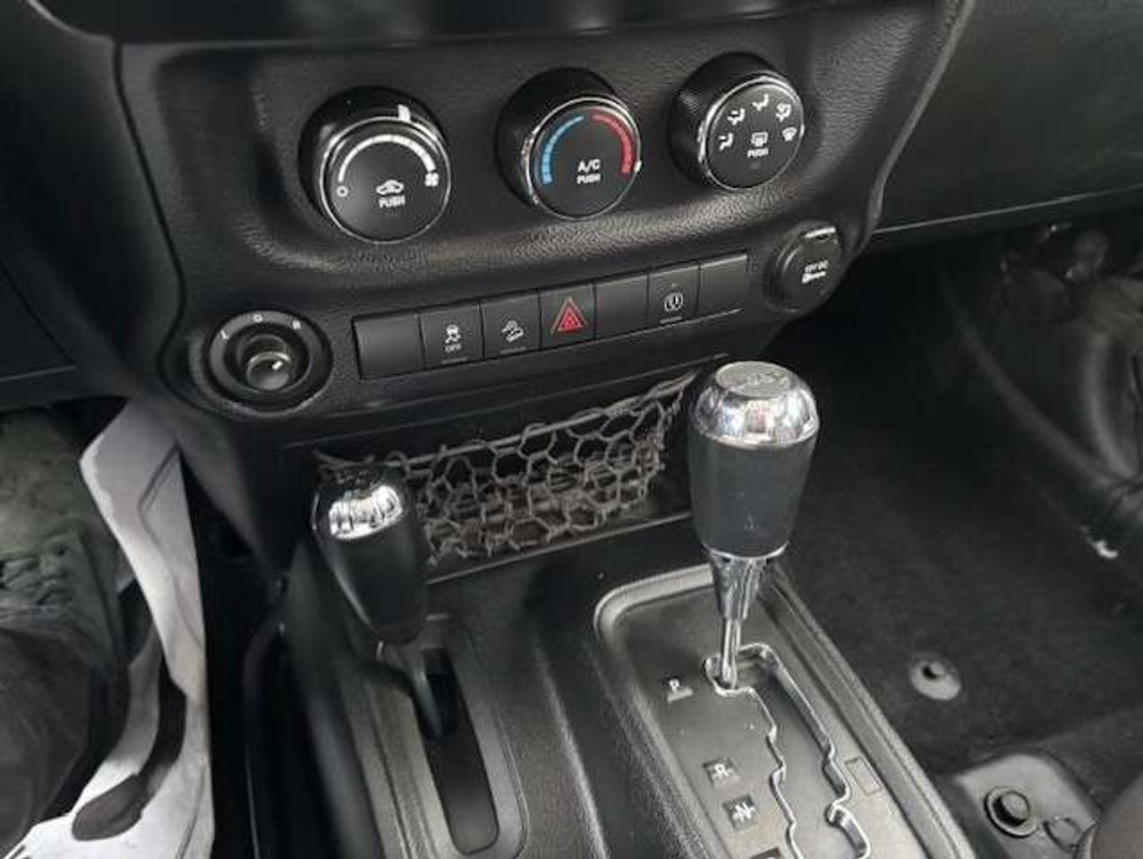 2016 Jeep Wrangler SAHARA 4WD AUTOMATIC-2 TOPS-REMOTE START Photo