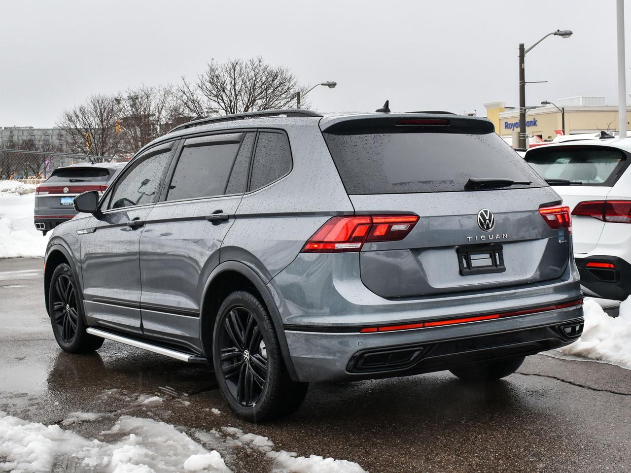 2022 Volkswagen Tiguan  Photo3