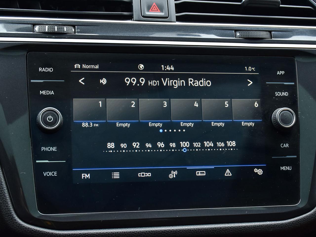 2022 Volkswagen Tiguan  Photo