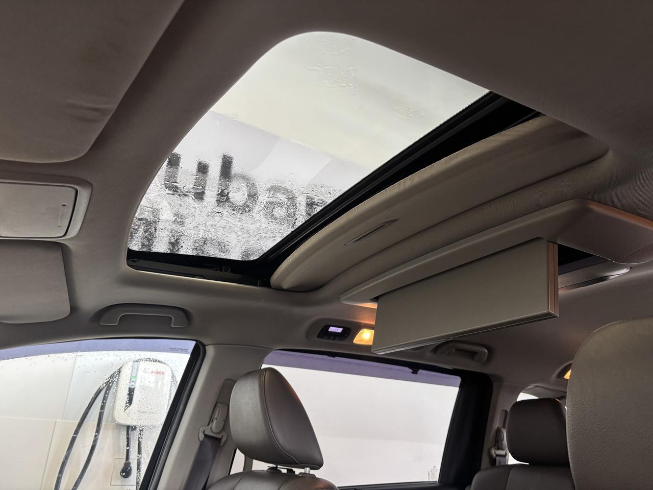 2015 Honda Odyssey TOURING   2 SET RIM/TIRE  SOLD AS-IS   CLEANCARFAX Photo