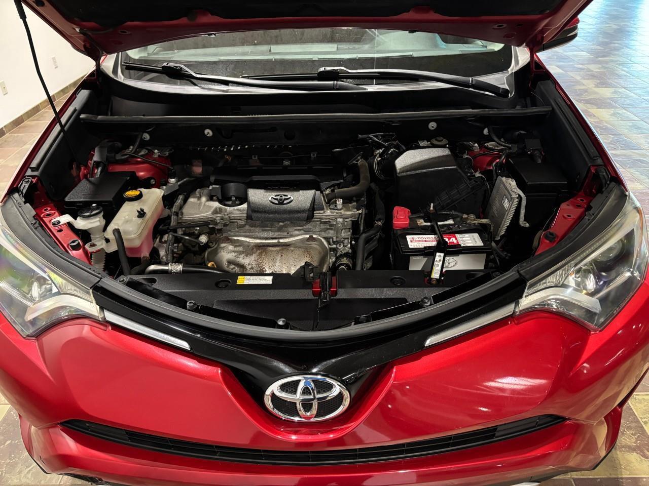 2016 Toyota RAV4 XLE Photo