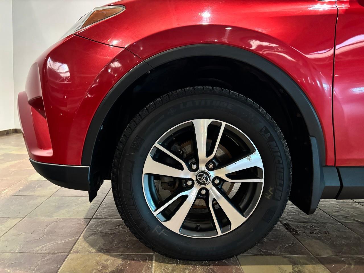 2016 Toyota RAV4 XLE Photo