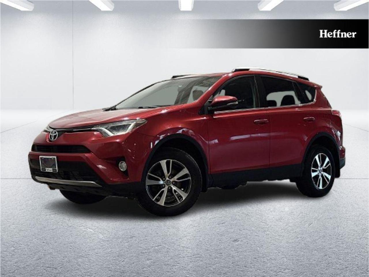 2016 Toyota RAV4 XLE Photo