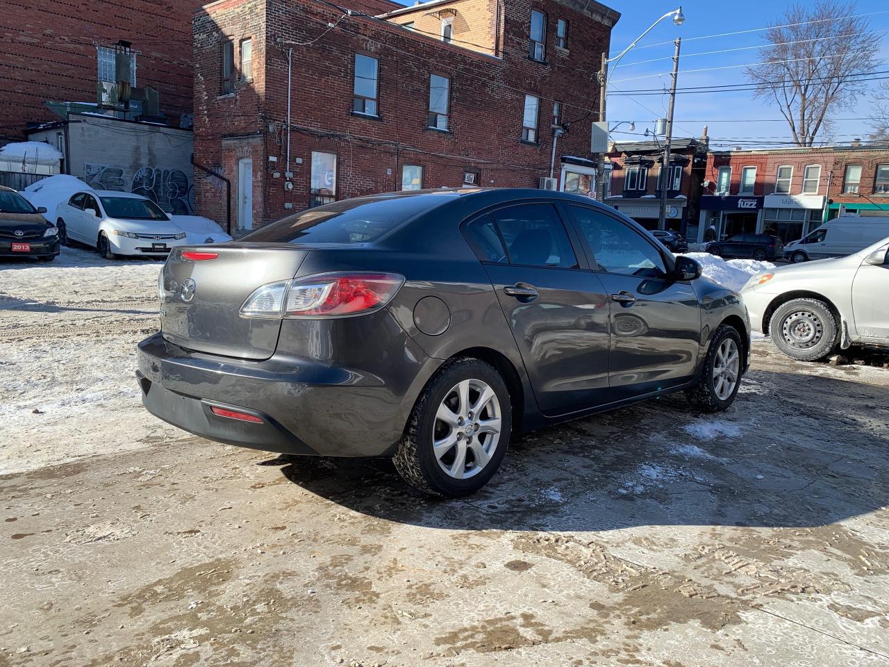 2011 Mazda MAZDA3 4dr Sdn Auto GS Photo4