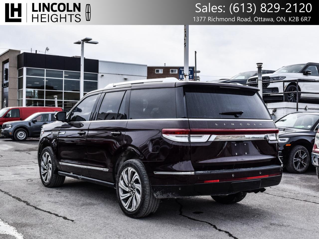 2023 Lincoln Navigator Reserve Photo3