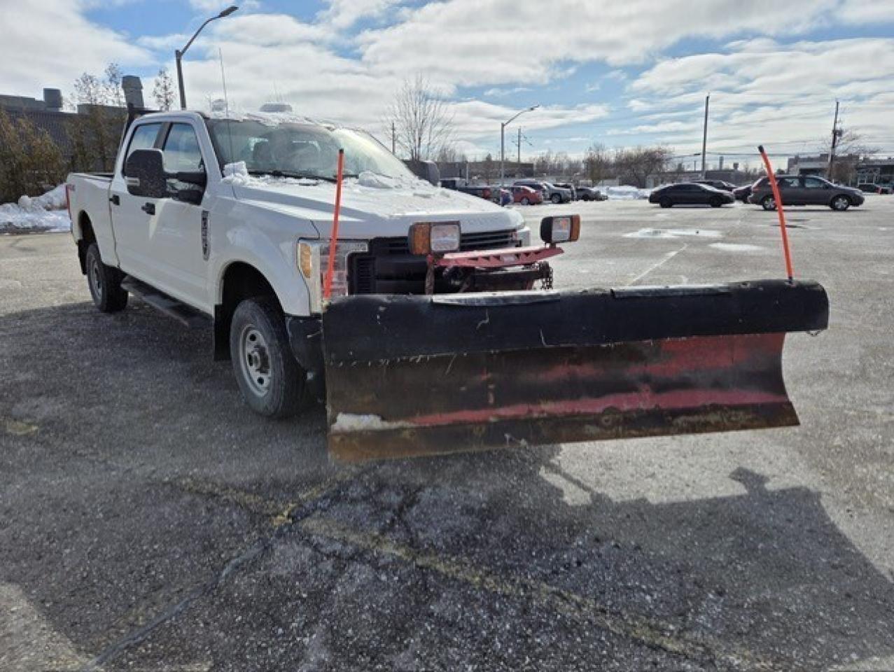 2017 Ford F-250 4WD WESTERN SNOW PLOW-CREW CAB-SHORT BOX-CERTIFIED Photo