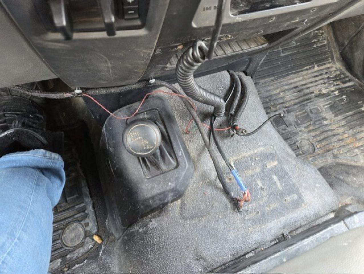 2017 Ford F-250 4WD WESTERN SNOW PLOW-CREW CAB-SHORT BOX-CERTIFIED Photo