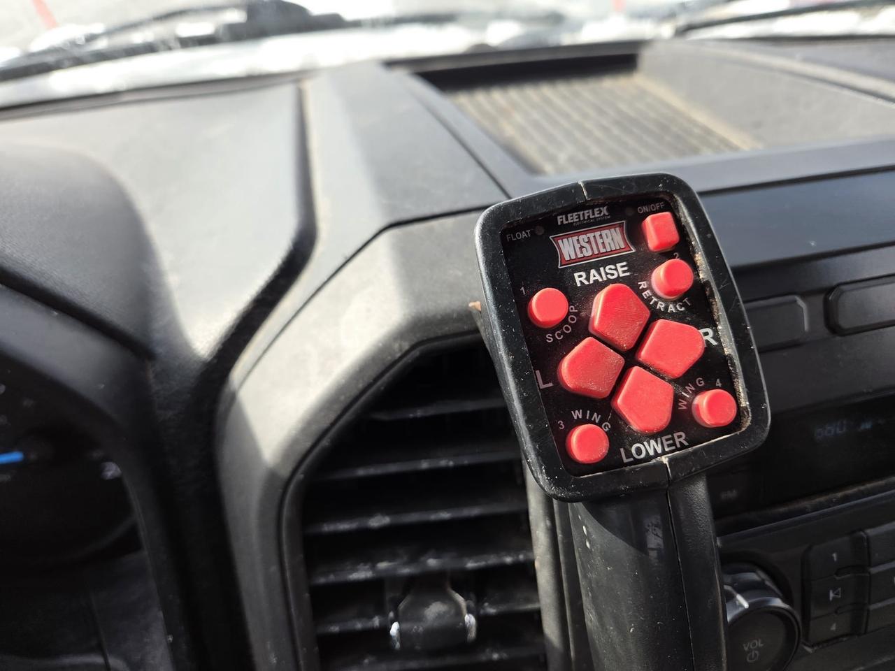 2017 Ford F-250 4WD WESTERN SNOW PLOW-CREW CAB-SHORT BOX-CERTIFIED Photo