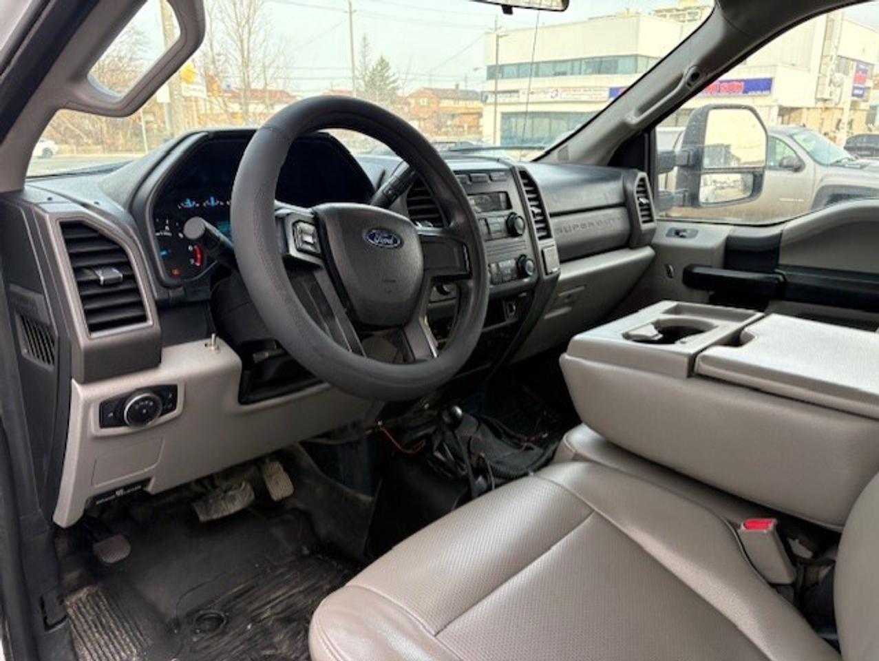 2017 Ford F-250 4WD WESTERN SNOW PLOW-CREW CAB-SHORT BOX-CERTIFIED Photo