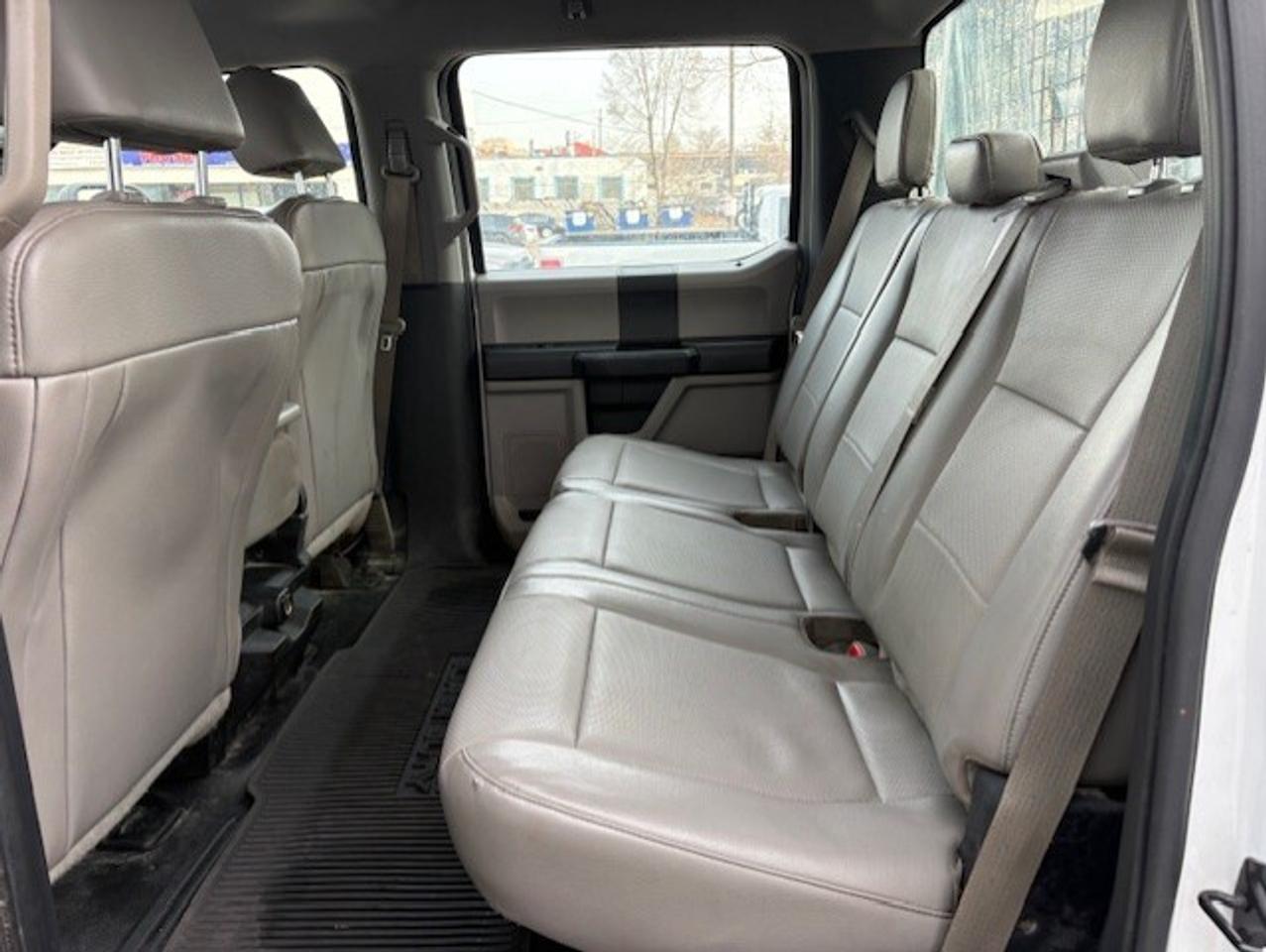 2017 Ford F-250 4WD WESTERN SNOW PLOW-CREW CAB-SHORT BOX-CERTIFIED Photo