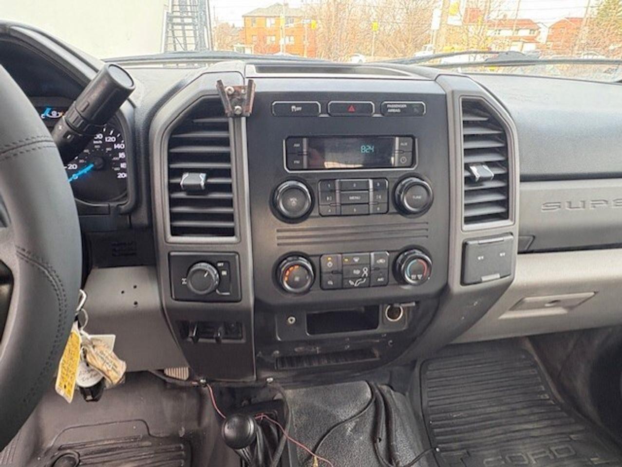 2017 Ford F-250 4WD WESTERN SNOW PLOW-CREW CAB-SHORT BOX-CERTIFIED Photo