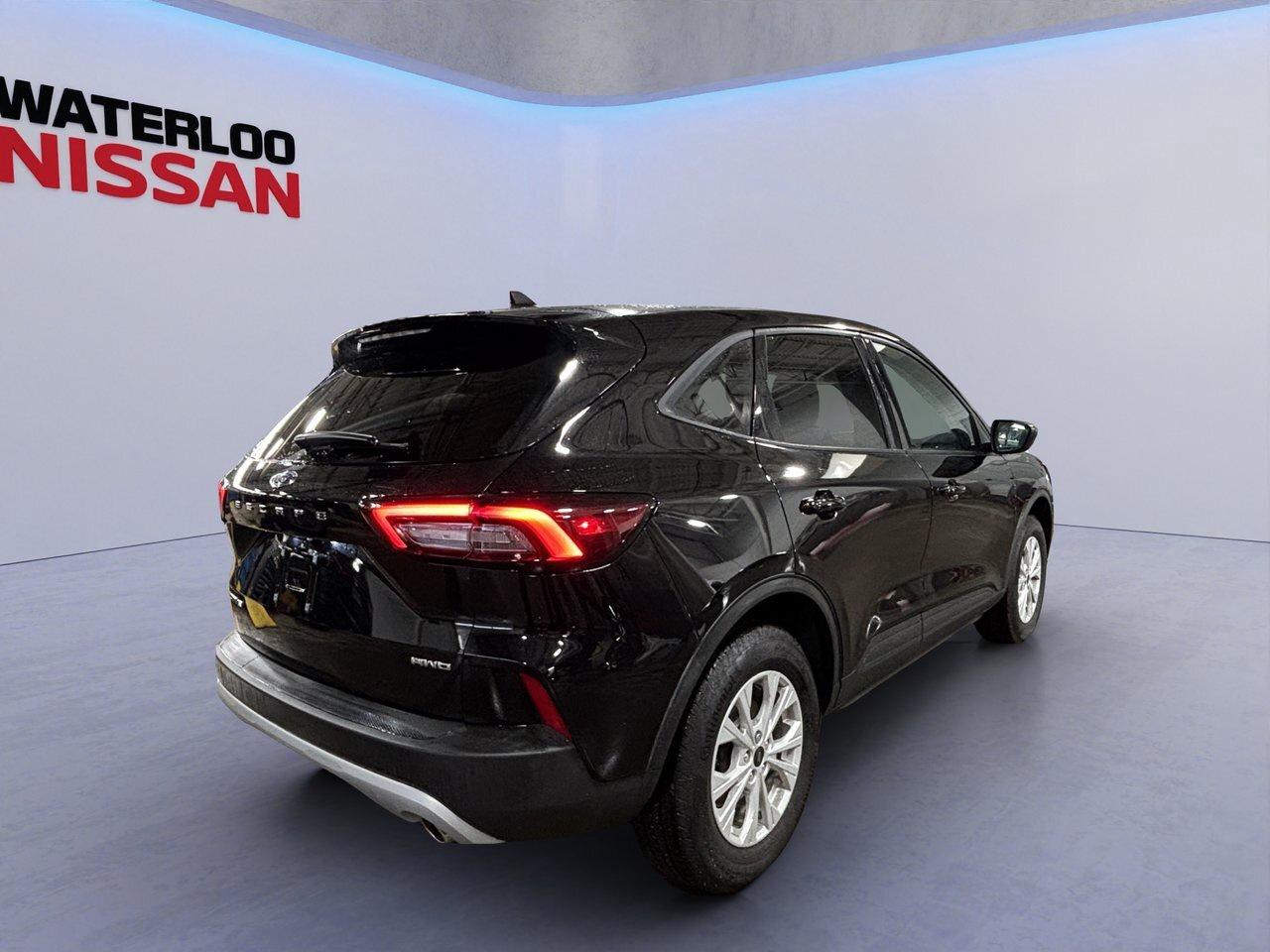 2025 Ford Escape Active Photo4