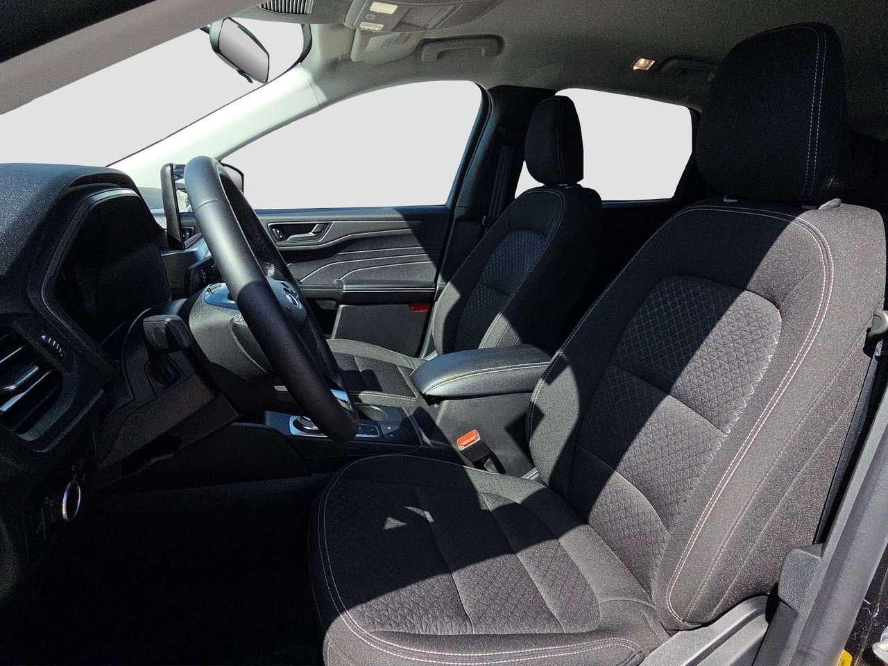 2025 Ford Escape Active Photo