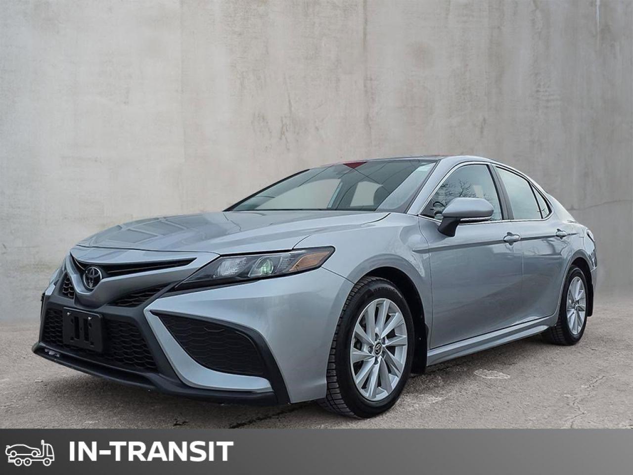 2024 Toyota Camry SE Photo0