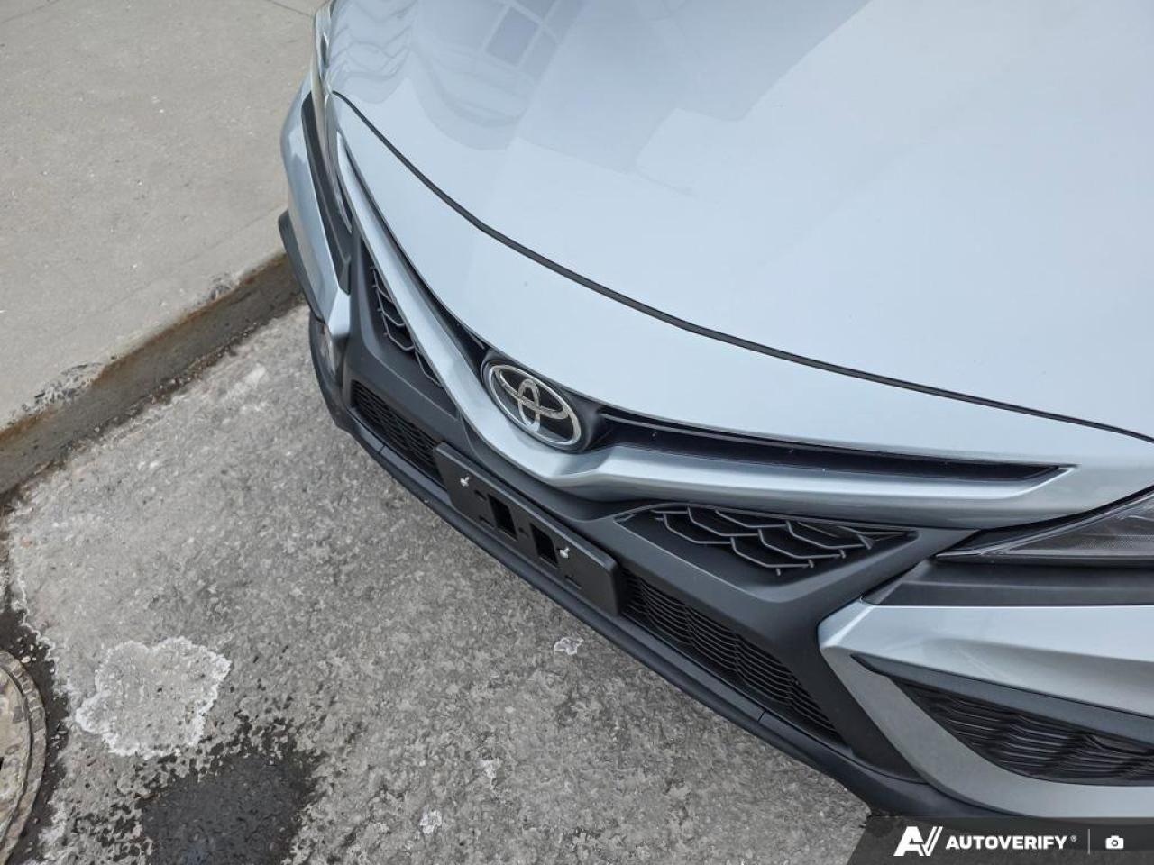 2024 Toyota Camry SE Photo