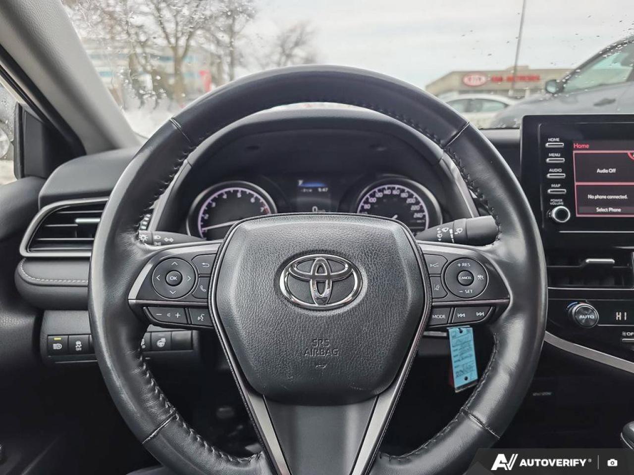 2024 Toyota Camry SE Photo