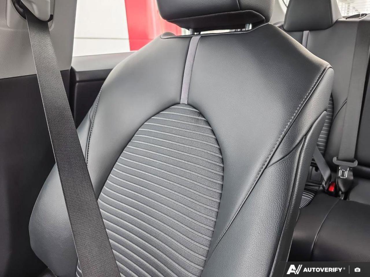 2024 Toyota Camry SE Photo