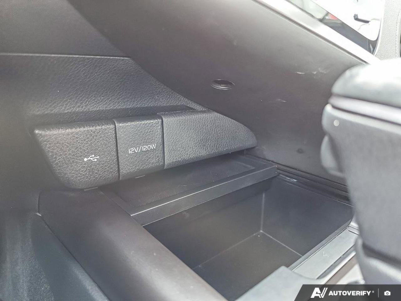 2024 Toyota Camry SE Photo