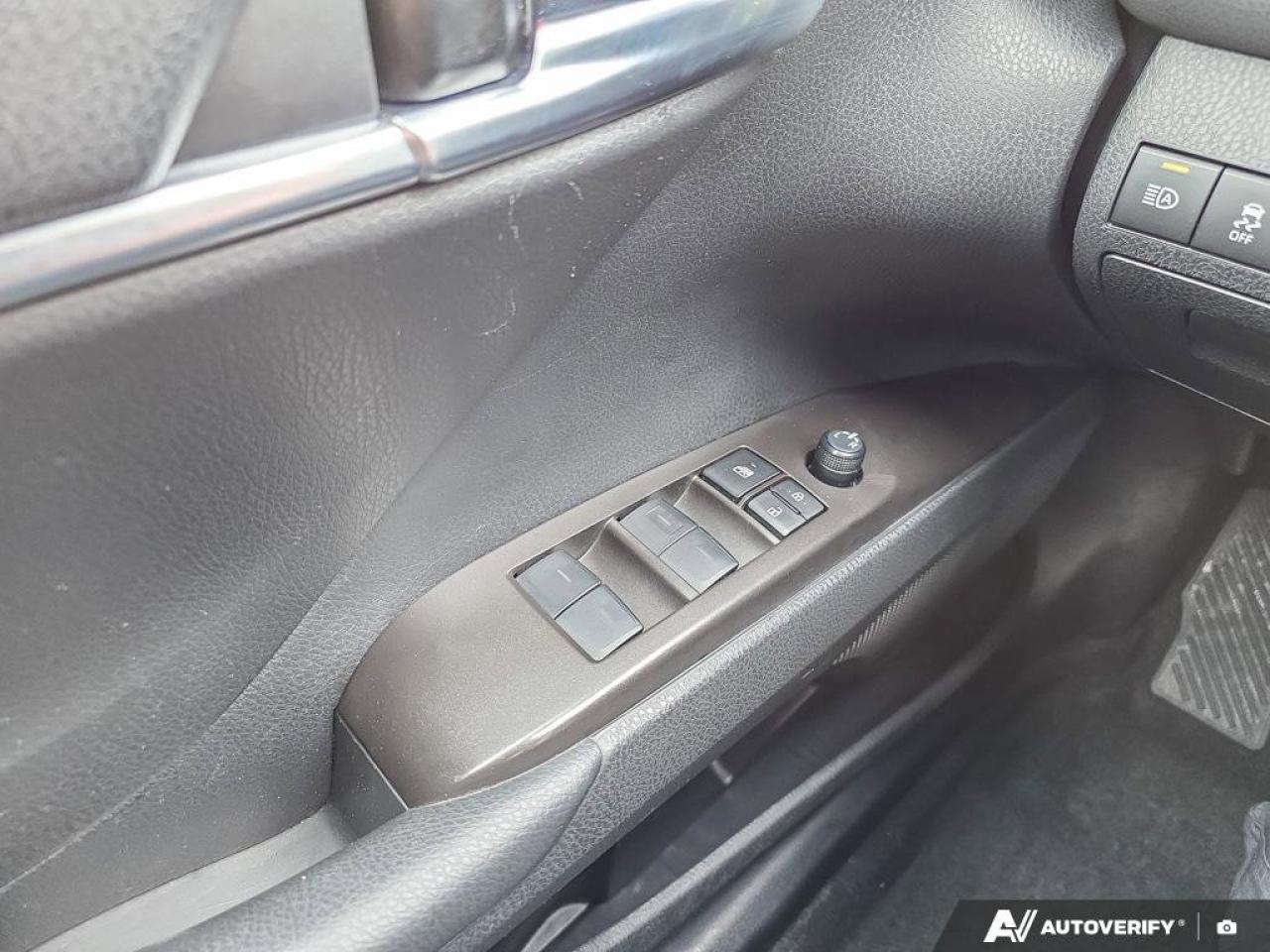 2024 Toyota Camry SE Photo