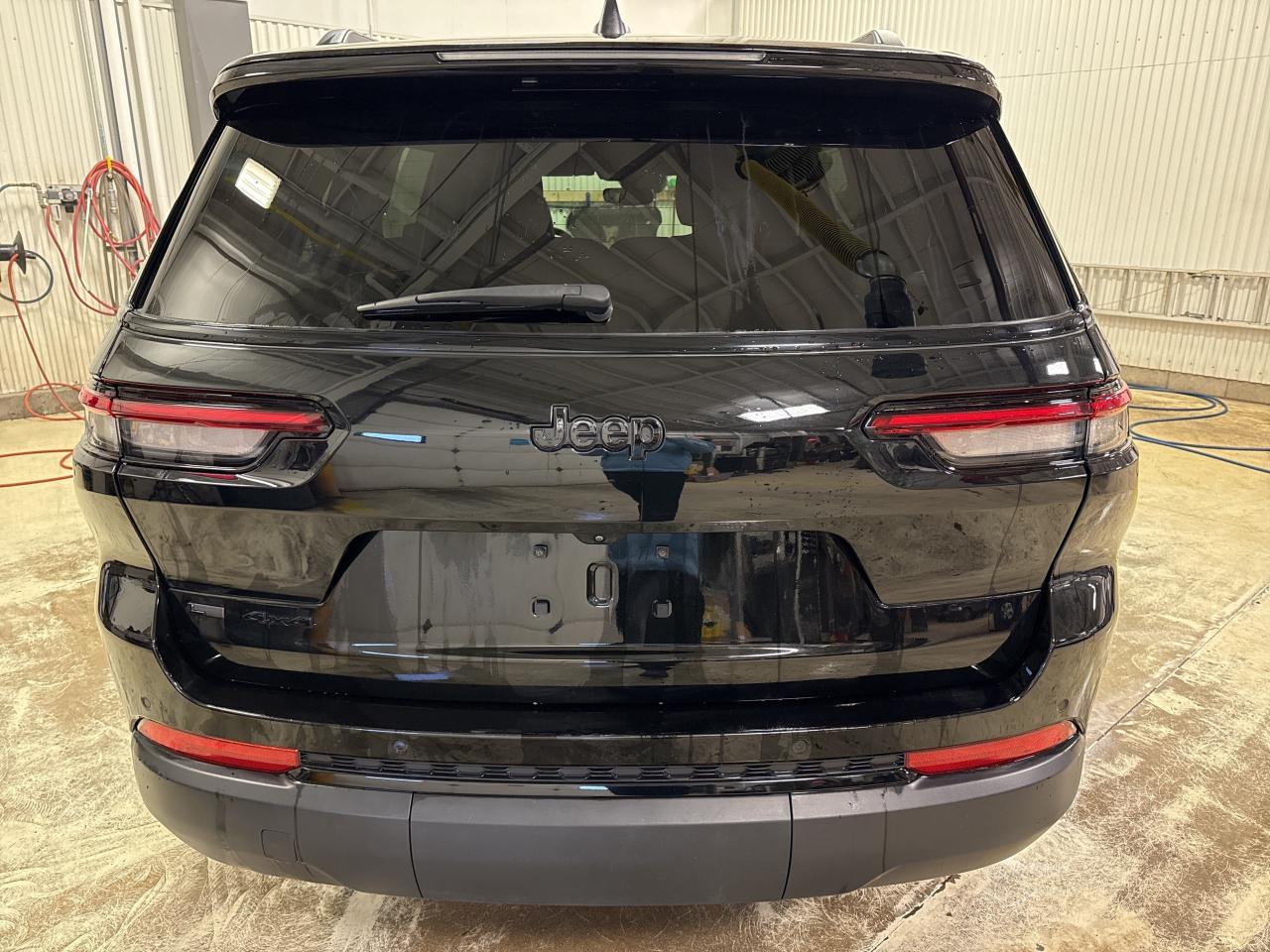 2022 Jeep Grand Cherokee L ALTITUDE Photo