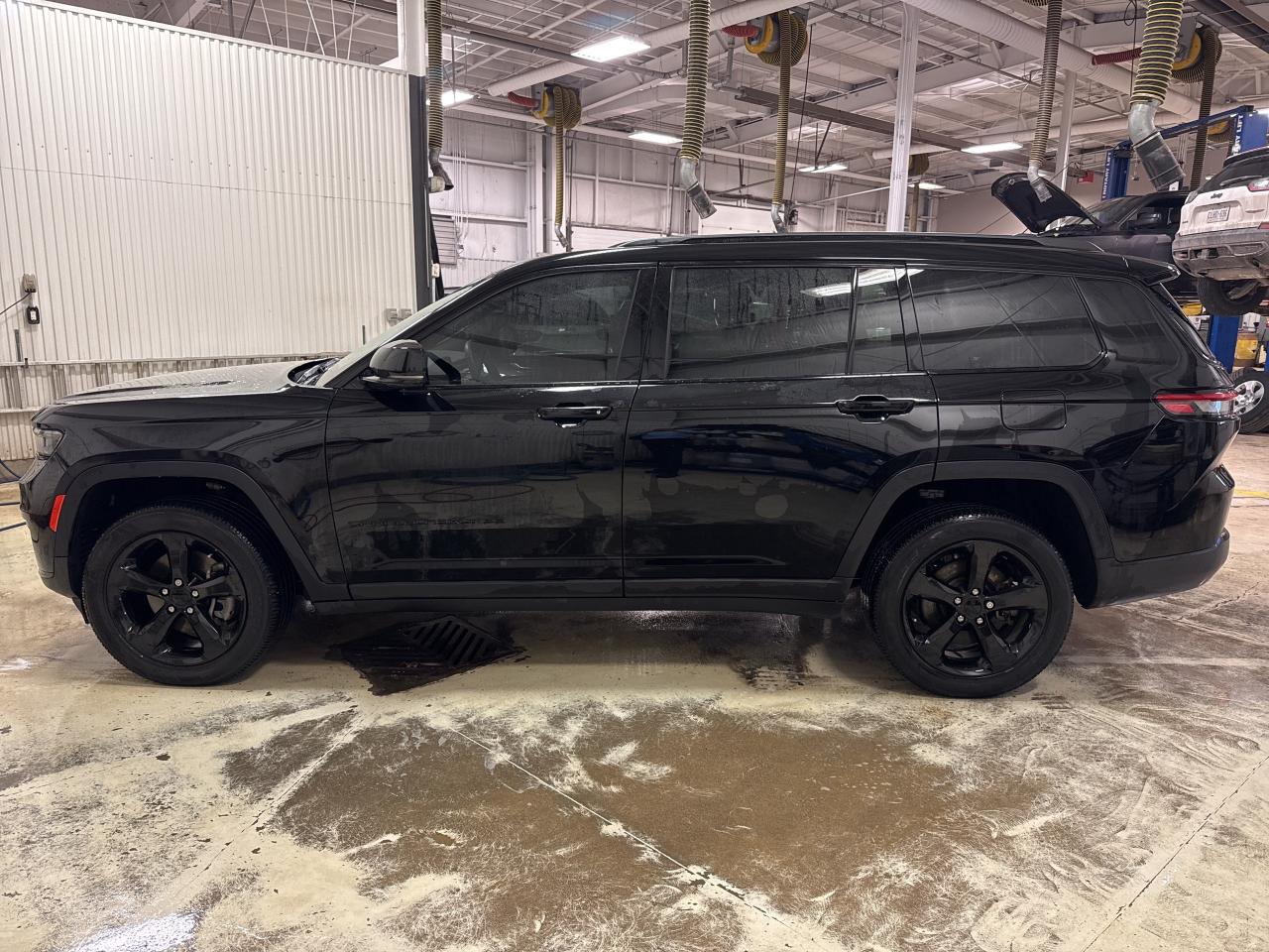 2022 Jeep Grand Cherokee L ALTITUDE Photo4