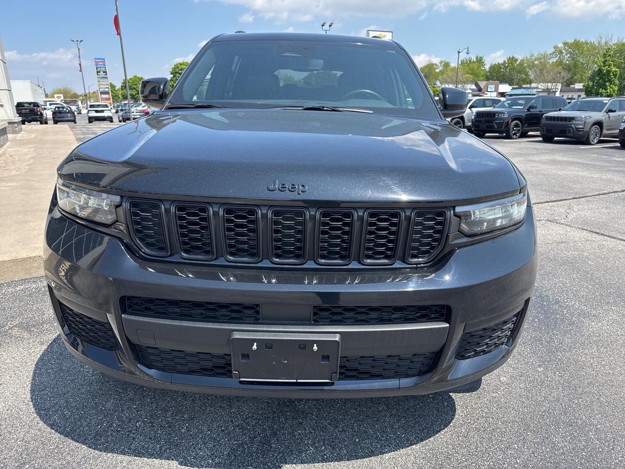 2022 Jeep Grand Cherokee L ALTITUDE Photo