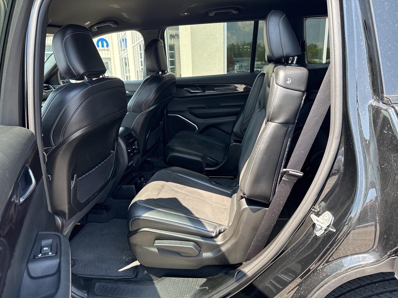 2022 Jeep Grand Cherokee L ALTITUDE Photo