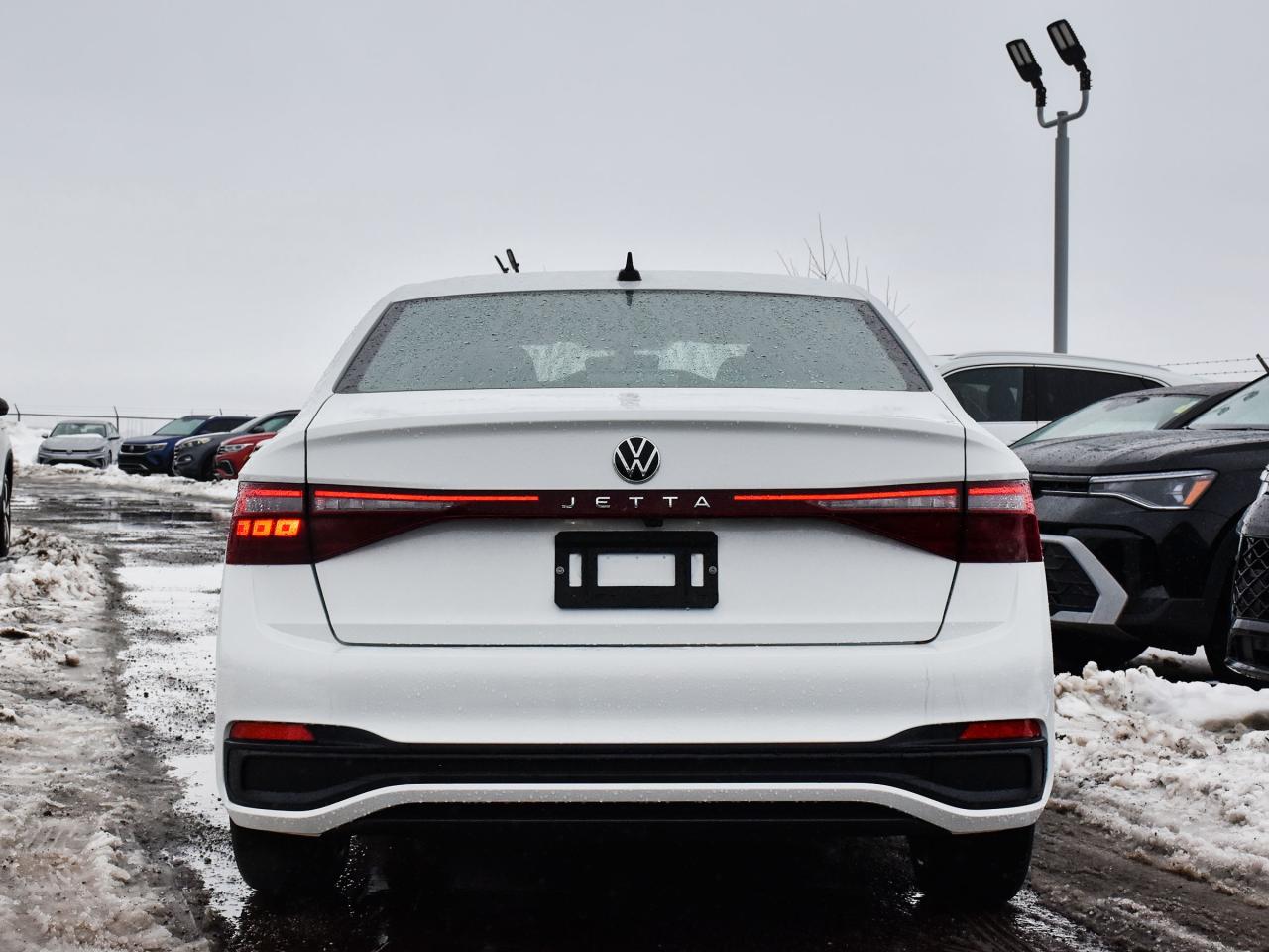 2025 Volkswagen Jetta Trendline Photo