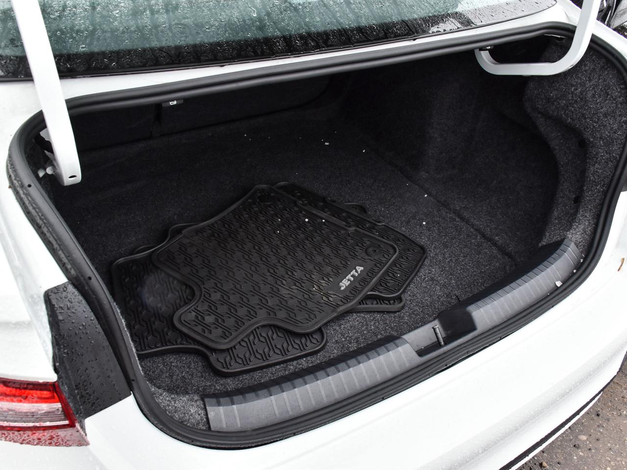 2025 Volkswagen Jetta Trendline Photo