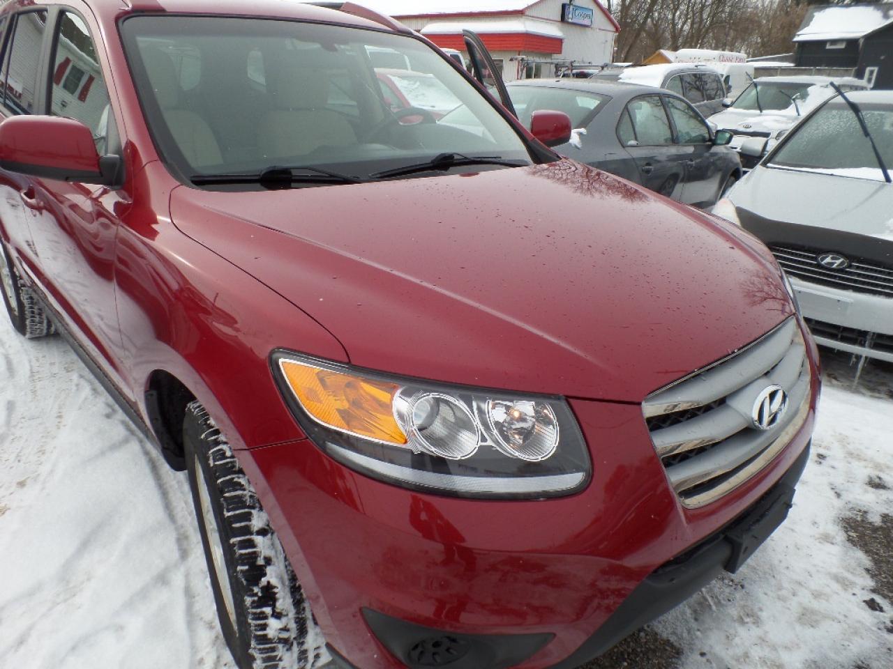 2012 Hyundai Santa Fe FWD 4dr I4 Auto GL Photo4
