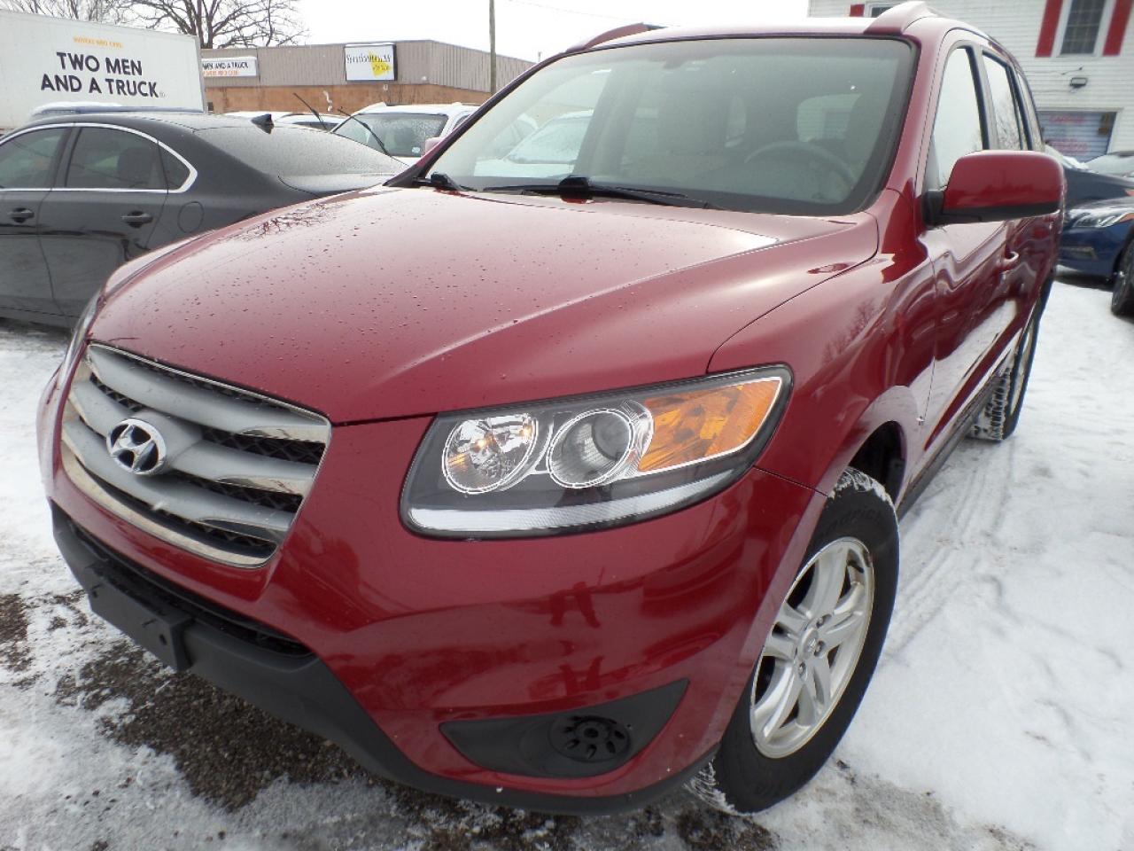 2012 Hyundai Santa Fe FWD 4dr I4 Auto GL Photo0
