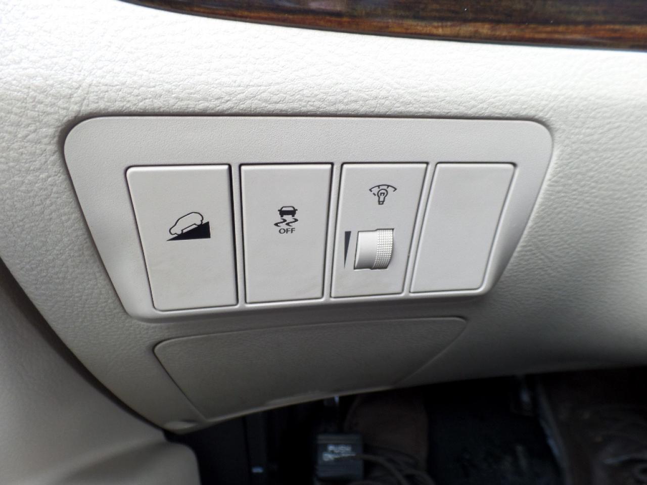 2012 Hyundai Santa Fe FWD 4dr I4 Auto GL Photo