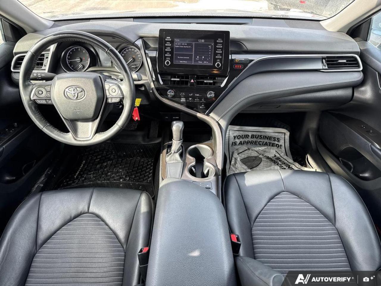 2022 Toyota Camry SE Auto   APPLE CARPLAY   HTD SEATS   REAR CAM Photo