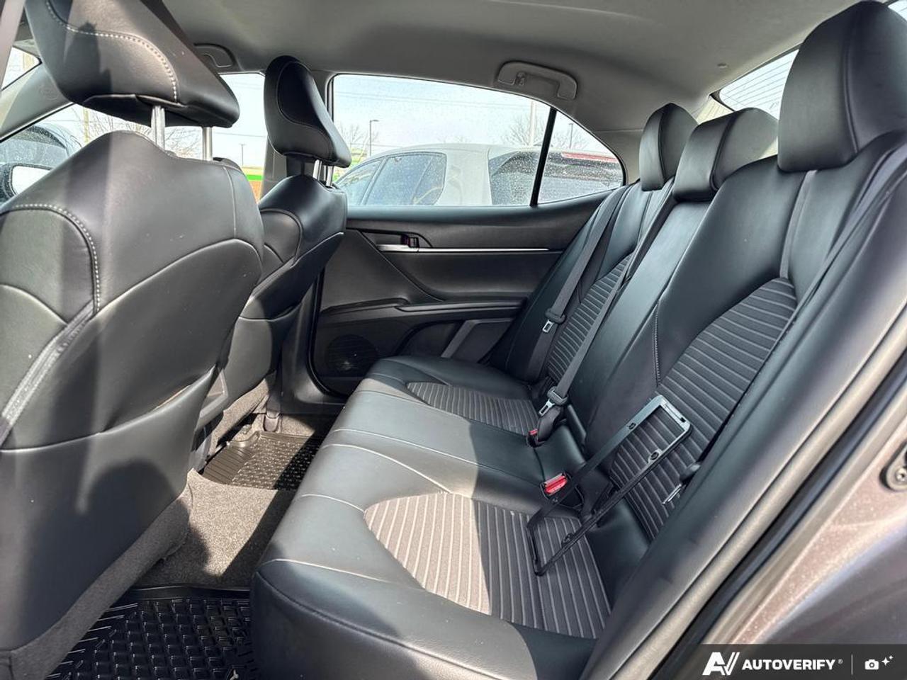 2022 Toyota Camry SE Auto   APPLE CARPLAY   HTD SEATS   REAR CAM Photo