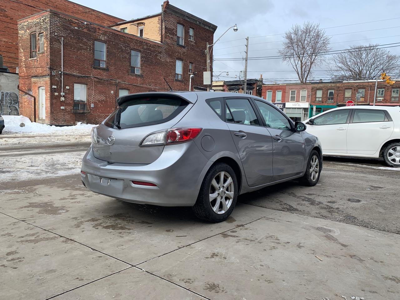 2011 Mazda MAZDA3 4dr HB Sport Auto GX Photo4