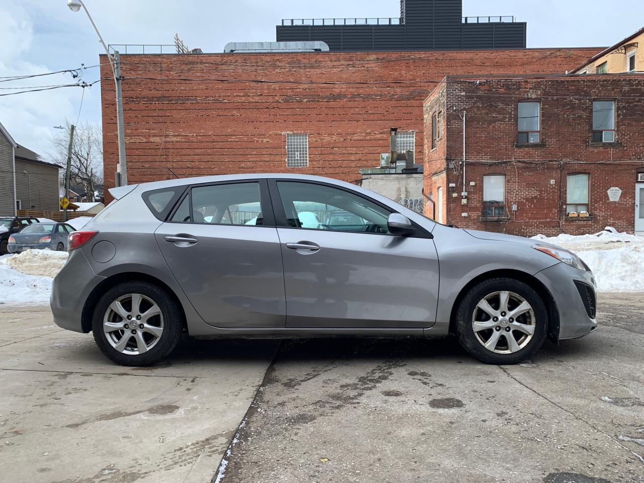 2011 Mazda MAZDA3 4dr HB Sport Auto GX Photo