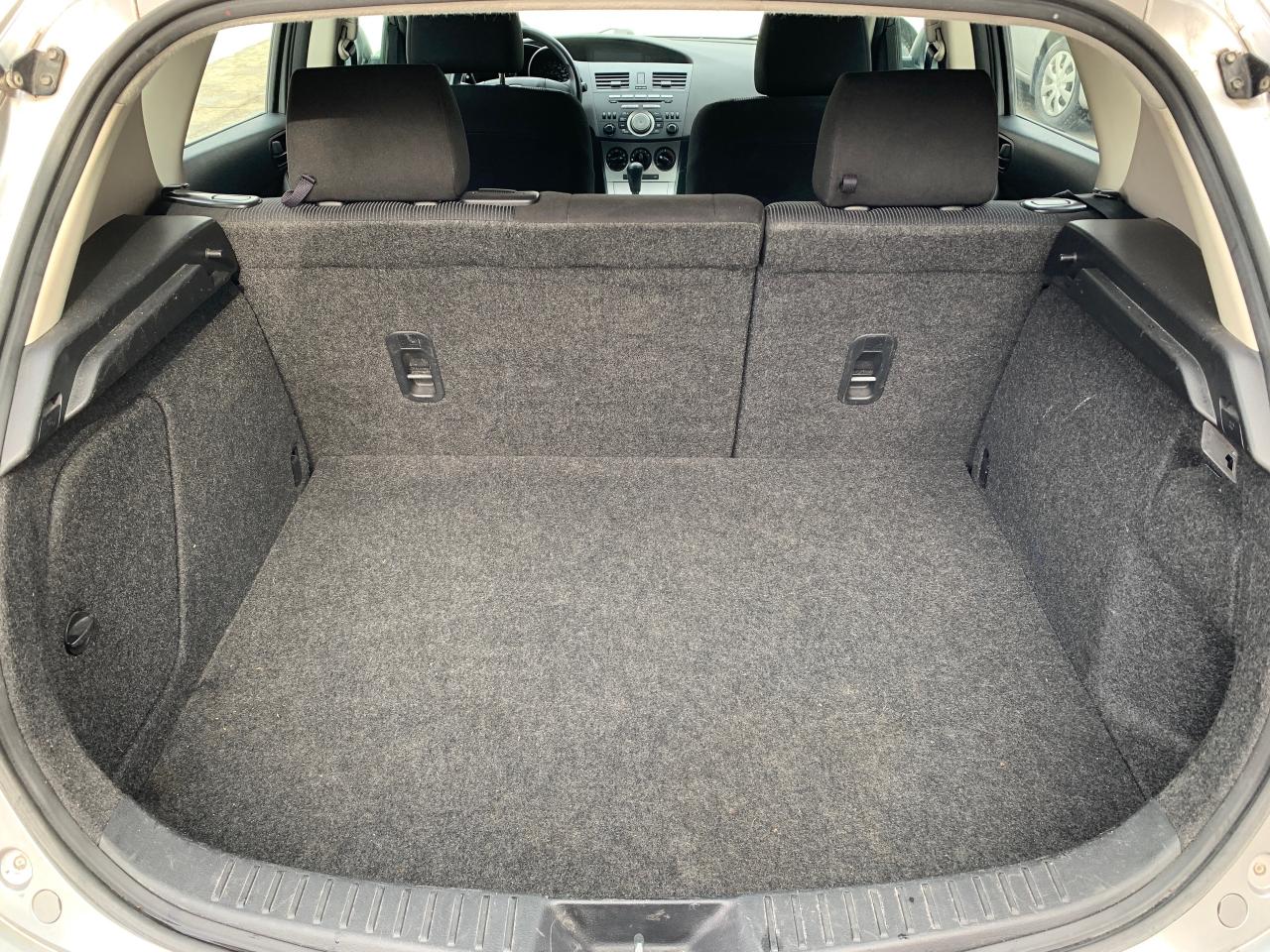 2011 Mazda MAZDA3 4dr HB Sport Auto GX Photo